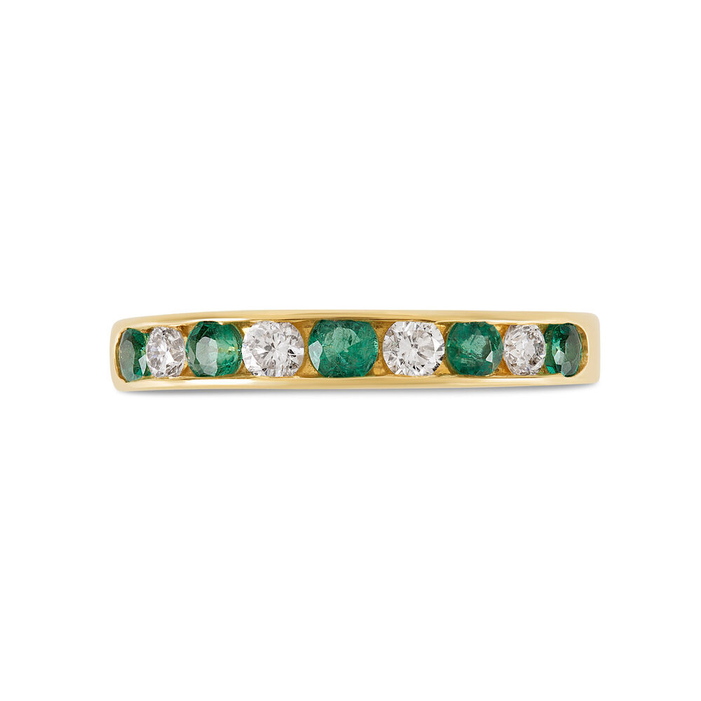 18ct gold emerald and diamond nine stone ring
