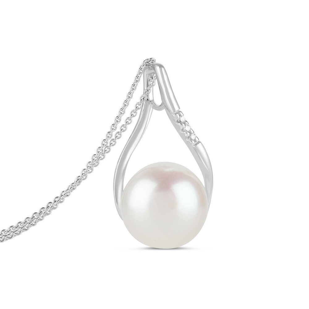9ct White Gold Diamond & Pearl Teardrop Pendant (Chain Included) image number 2