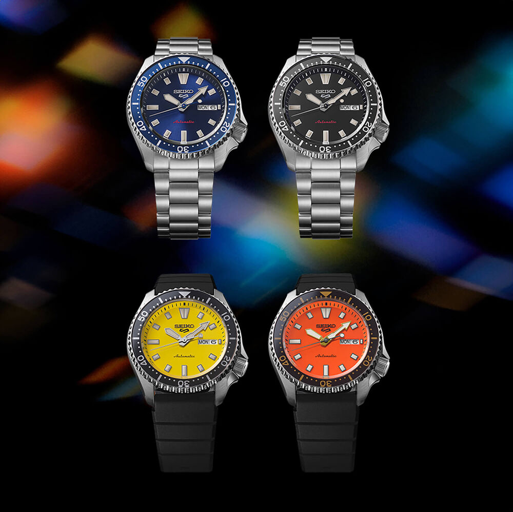 Seiko 5 Sport SKX Redux 'Ki-iro Yellow' 42.5mm Dial Black Rubber Strap Watch image number 4