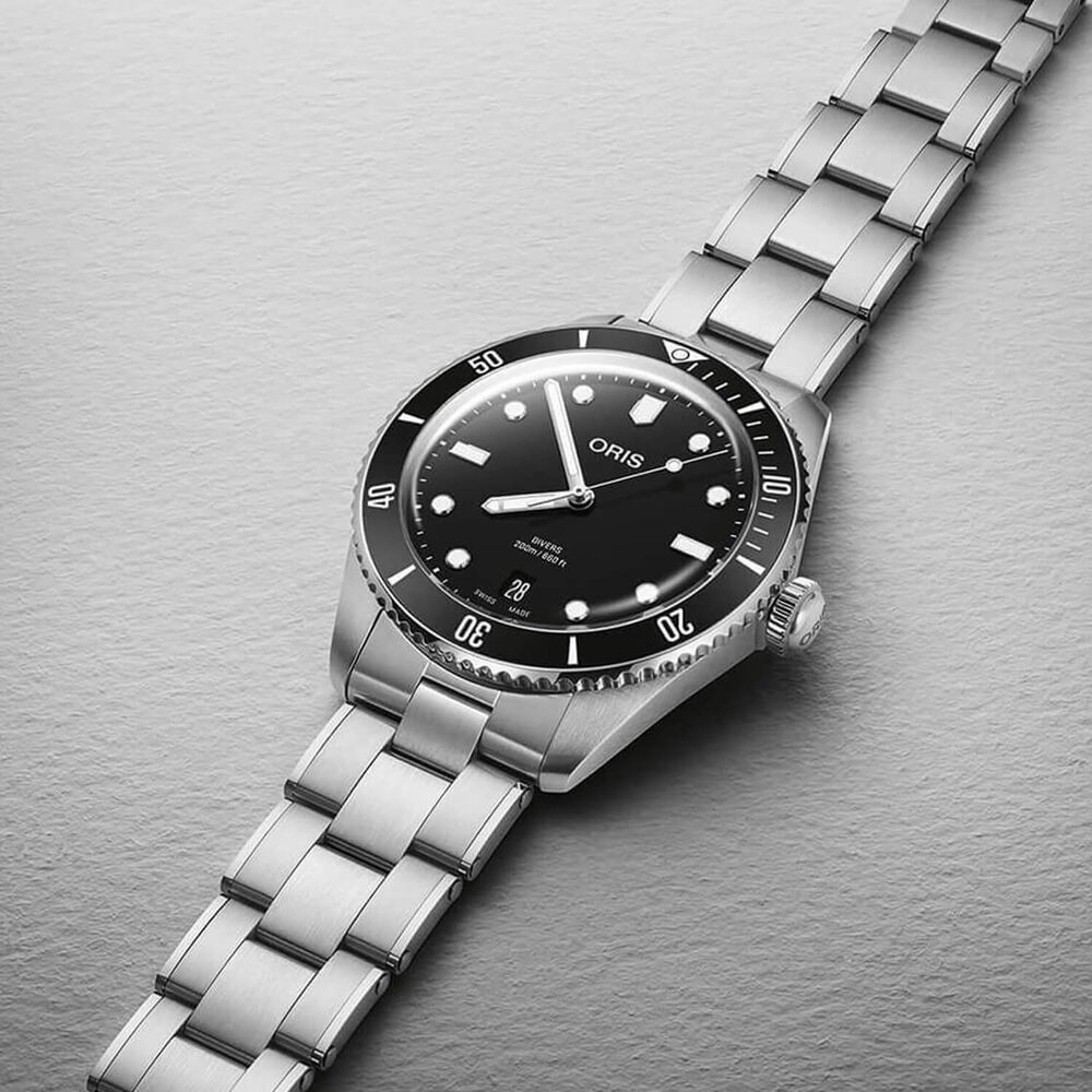 Oris Divers Date 39mm Black Dial Stainless Steel Bracelet & Black Rubber Strap Watch image number 3