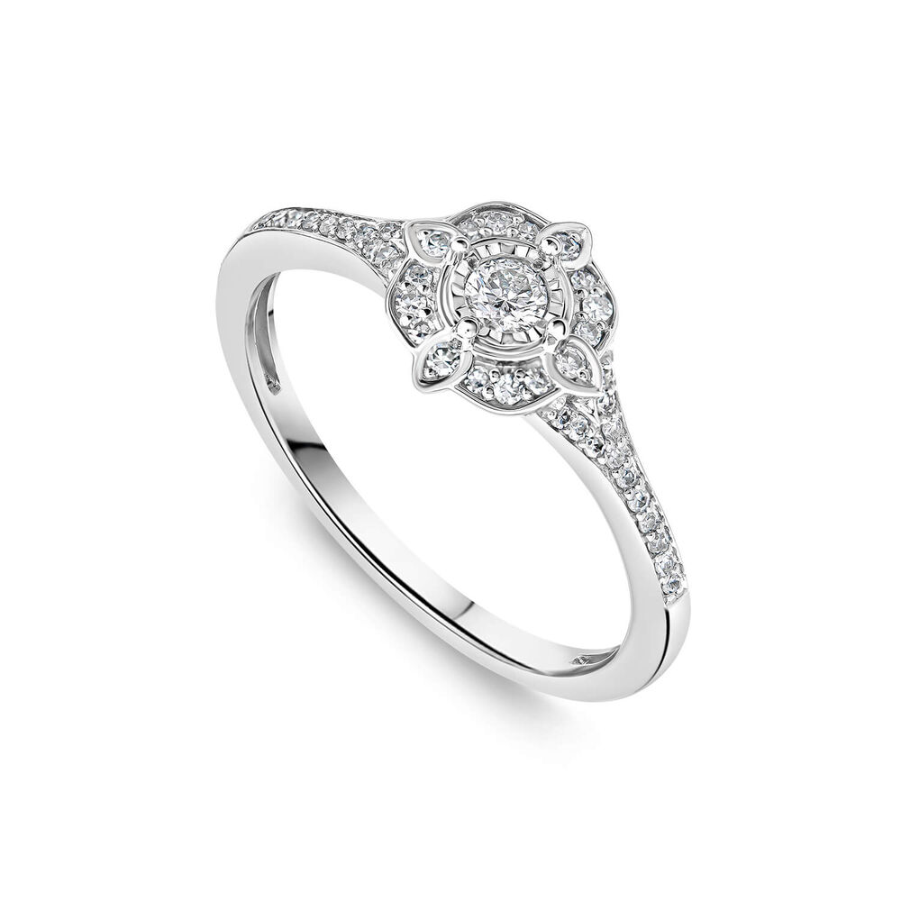 18ct White Gold Vintage Illusion 0.24ct Diamond Cluster Shoulders Ring image number 0