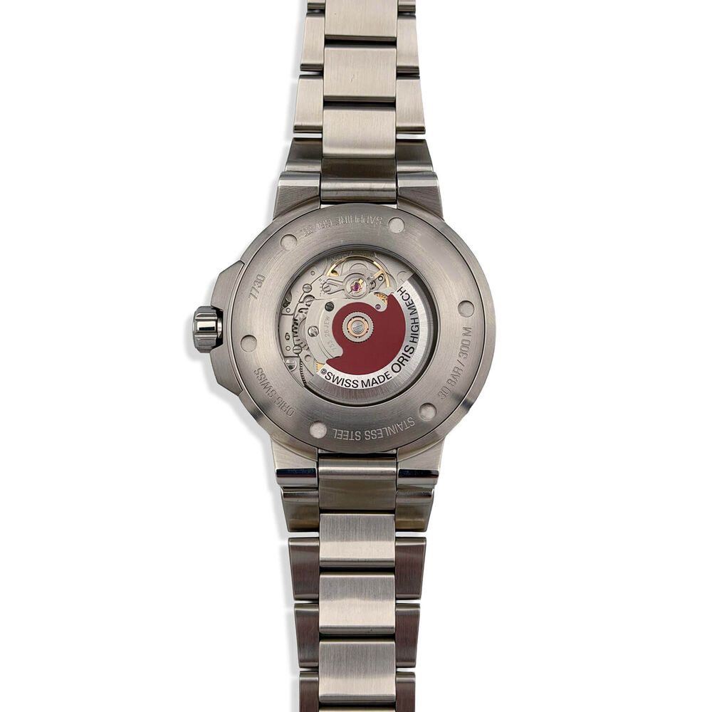Pre-Owned Oris Aquis Date Relief 43.5mm Silver Dial Red Detail Steel Case Bracelet Watch