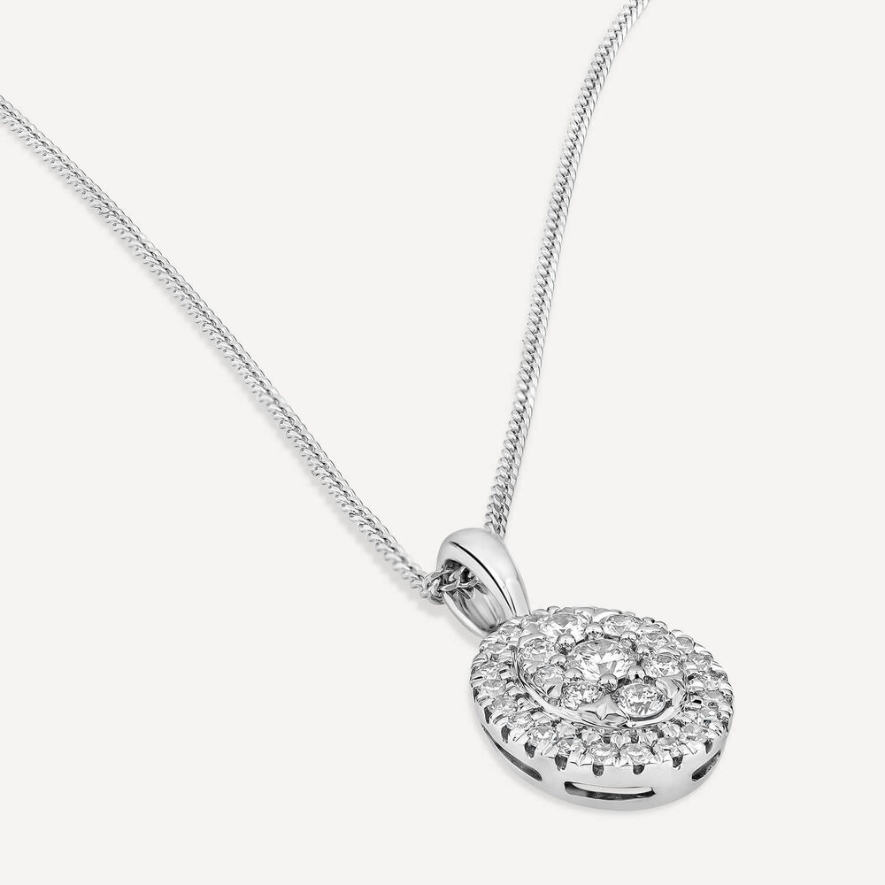 9ct White Gold 0.25ct Diamond Cluster Oval Pendant image number 3