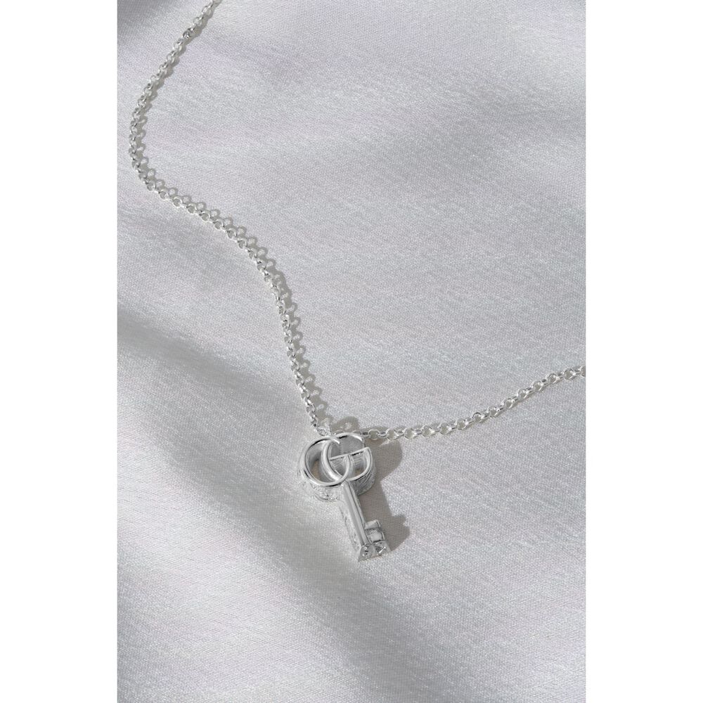 Gucci GG-Marmont Shinny Silver Key Necklet image number 4
