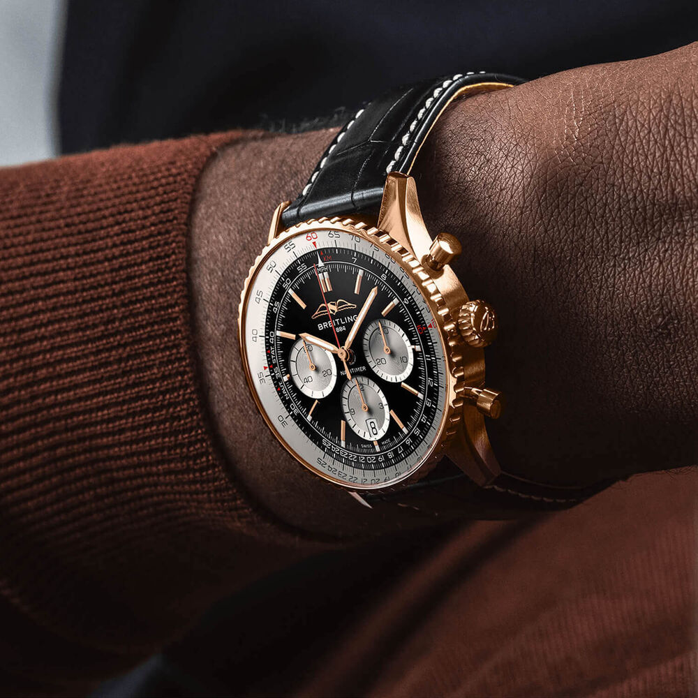 Breitling 18ct Navitimer B01 Chronograph 43 Black Dial Silver Details Black Strap Watch image number 4