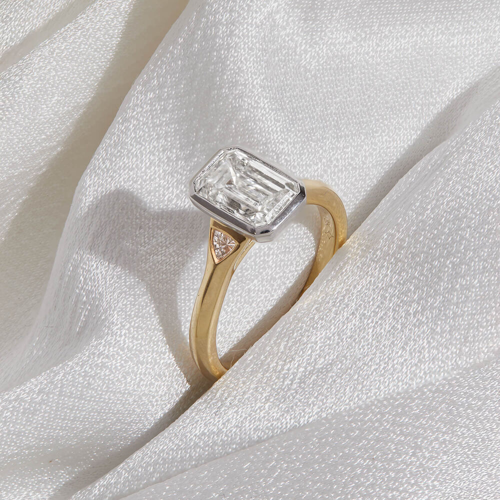 Born 18ct Yellow Gold 2.20ct Emerald Lab Grown Diamond Bezel Set Solitaire Ring image number 6