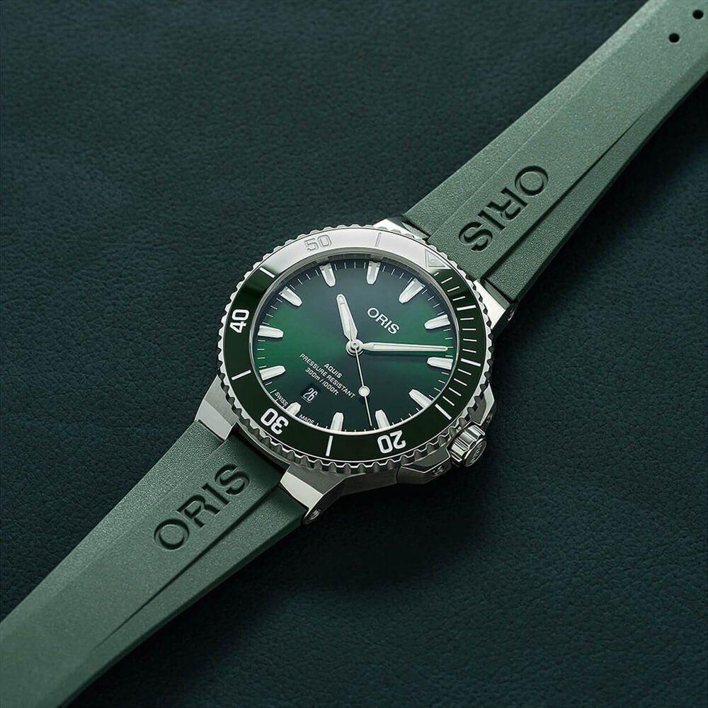 Oris Aquis Date 43.5mm Green Dial Rubber Strap Watch image number 3