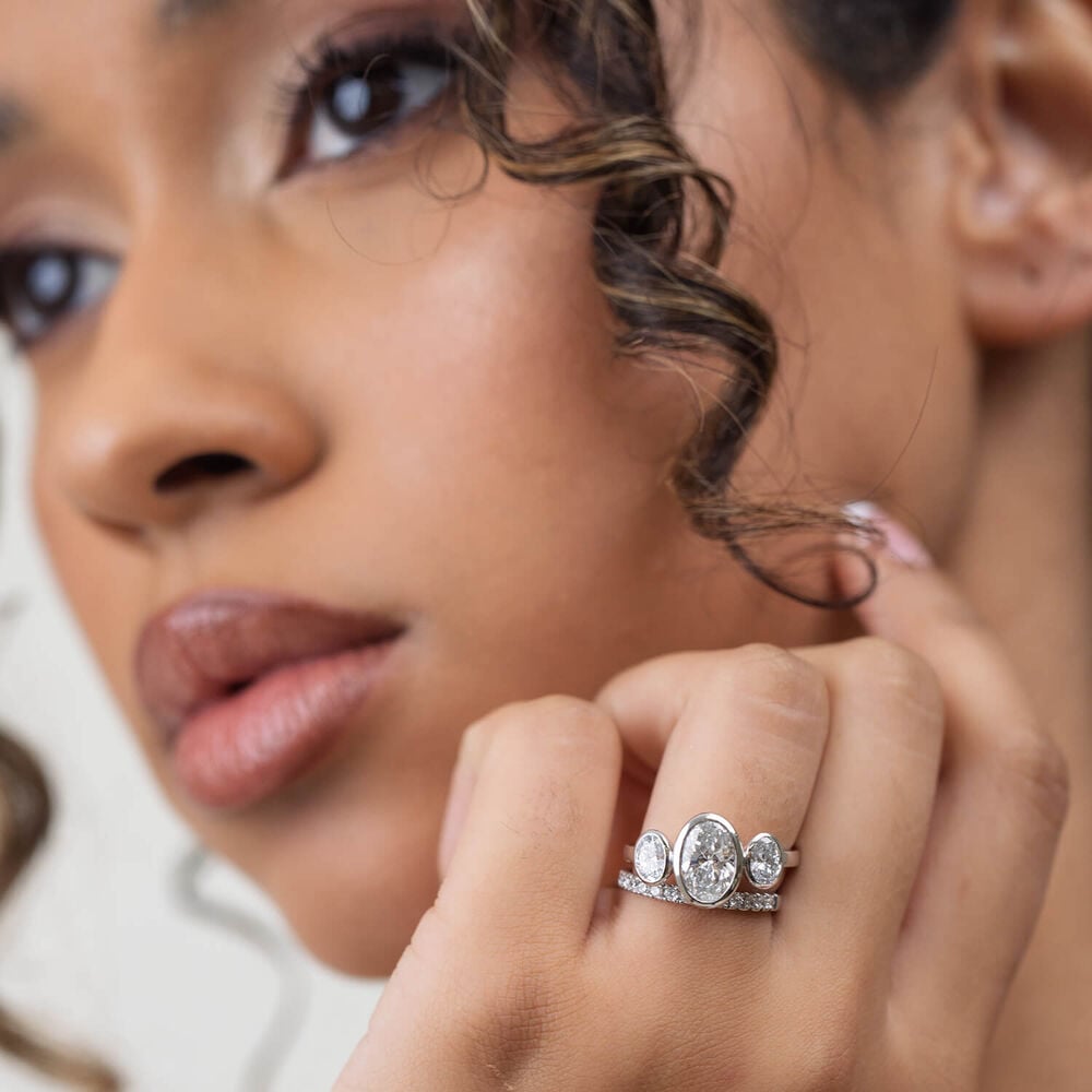 Born Platinum 0.30ct Claw Set Diamond Wedding Ring image number 4