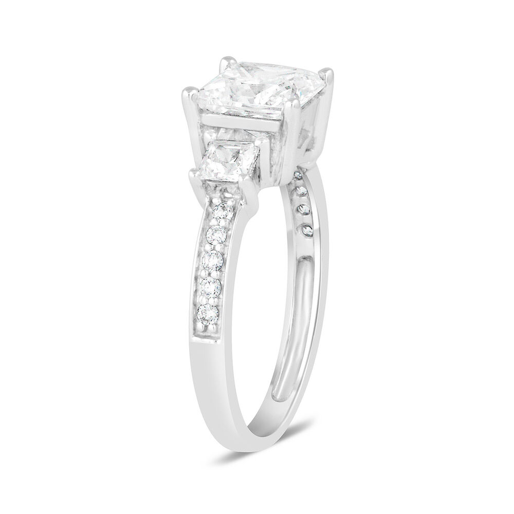 9ct White Gold Dress Ring image number 3