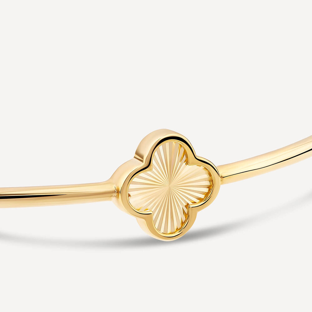 9ct Yellow Gold Iridescent Clover Petal Bangle image number 3