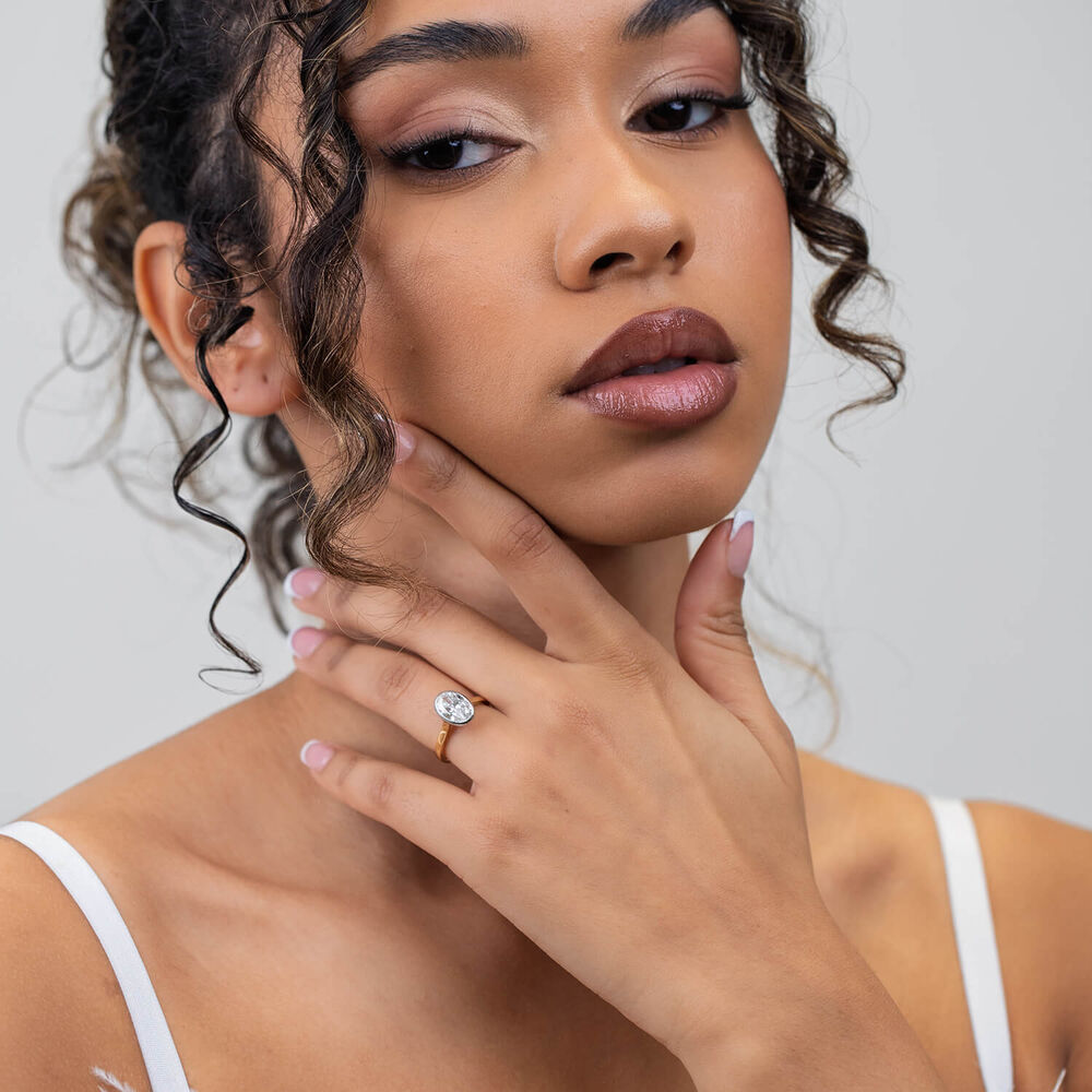 Born 18ct Yellow Gold 2.00ct Oval Lab Grown Diamond Bezel Set Solitaire Ring image number 3