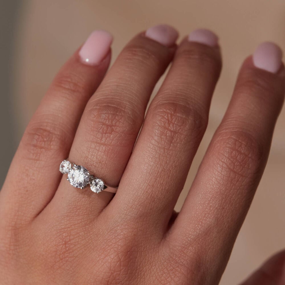 9ct White Gold Dress Ring image number 4