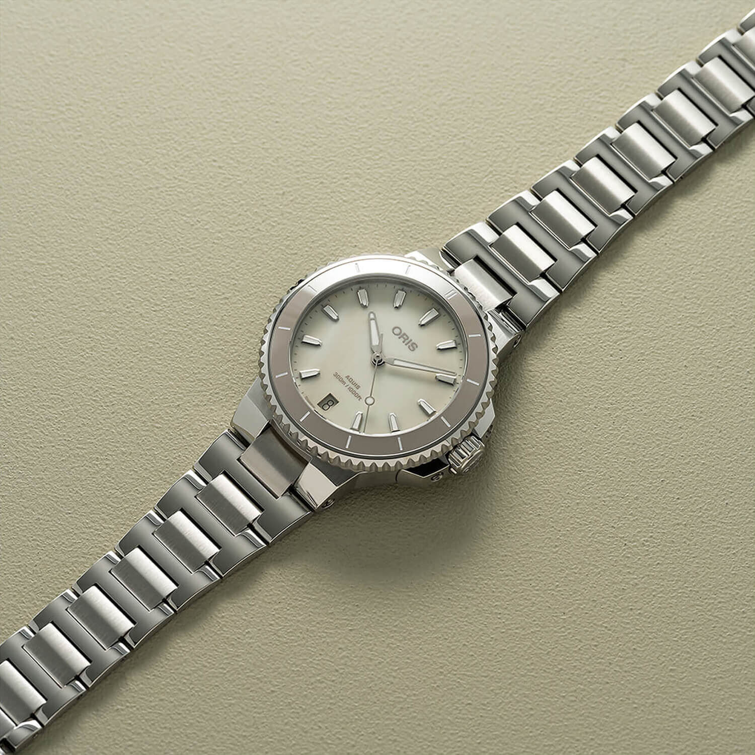 Oris Aquis Date 36.5mm White MOP Dial Steel Bracelet Watch