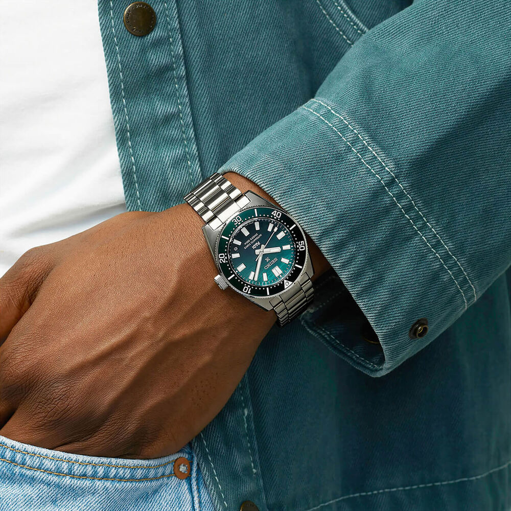 Seiko Prospex 1965 Heritage Diver’s PADI Special Edition 40mm Green Dial Steel Bracelet Watch image number 8