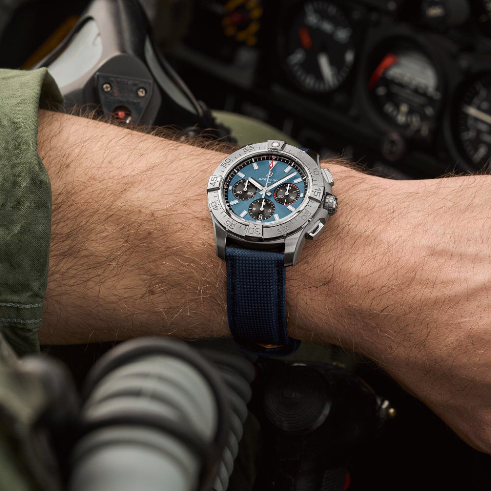 Breitling Avenger Automatic GMT 44mm Blue Dial & Blue Leather Strap Watch image number 2