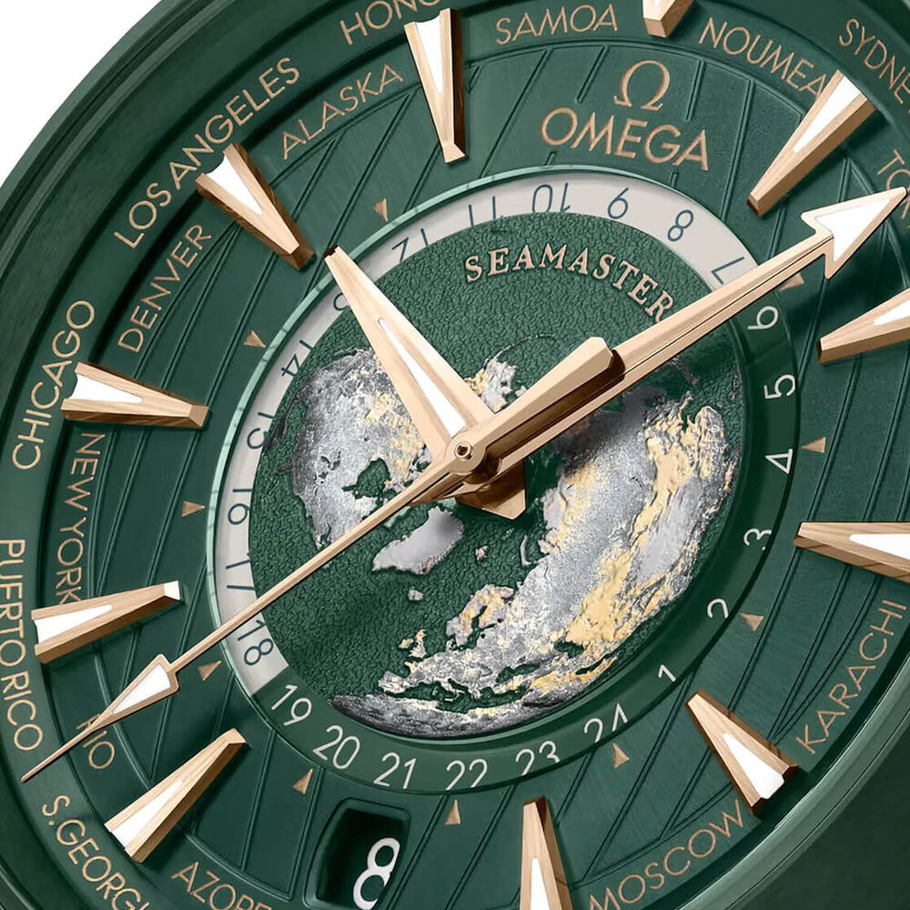 Omega Aqua Terra 150M  Master Chronomaster GMT Worldtimer 43mm Green Dial Bracelet Watch image number 2