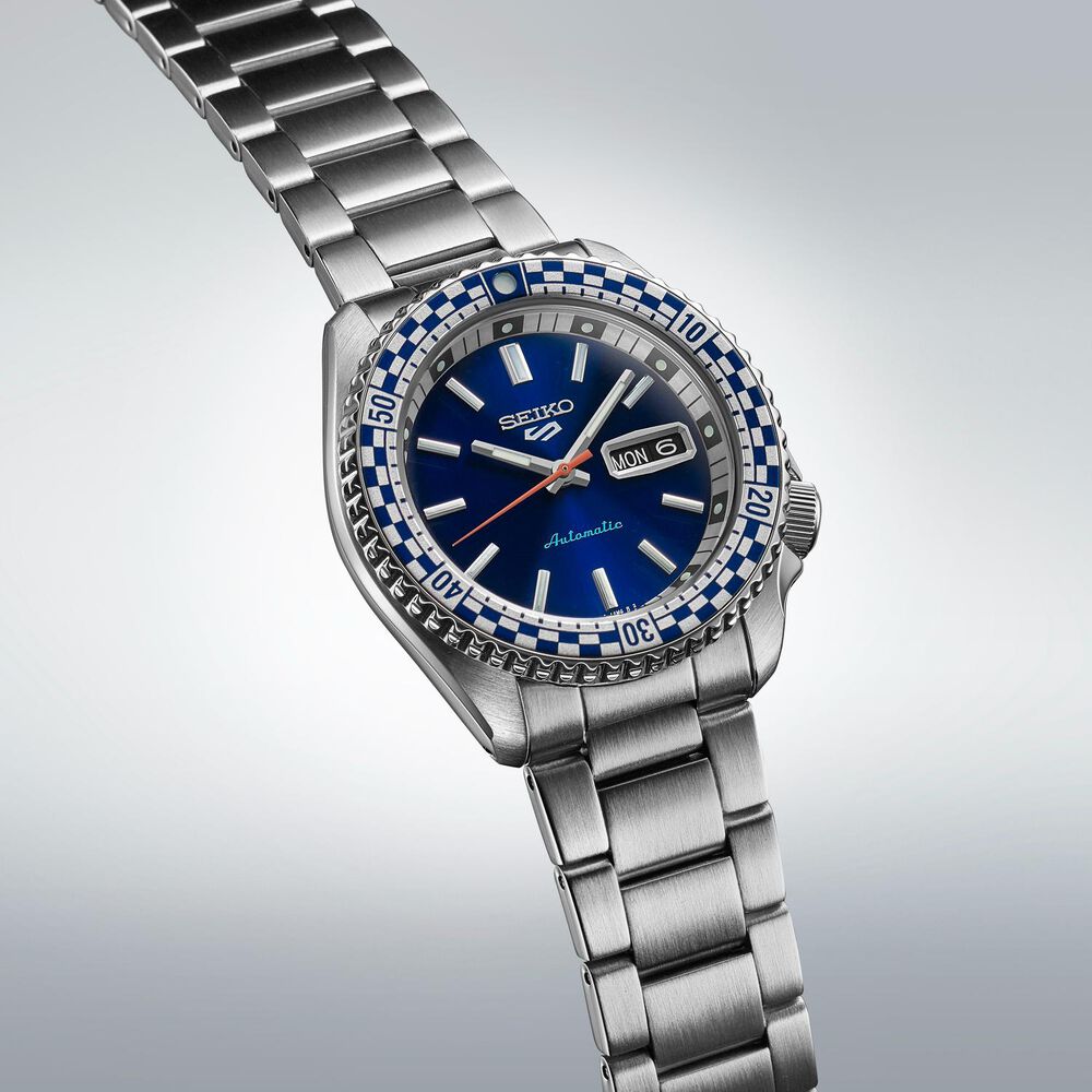 Seiko 5 Sports Petrol Blue ‘Checker Flag’ Special Edition 42.5mm Dial Steel Bracelet Watch image number 3