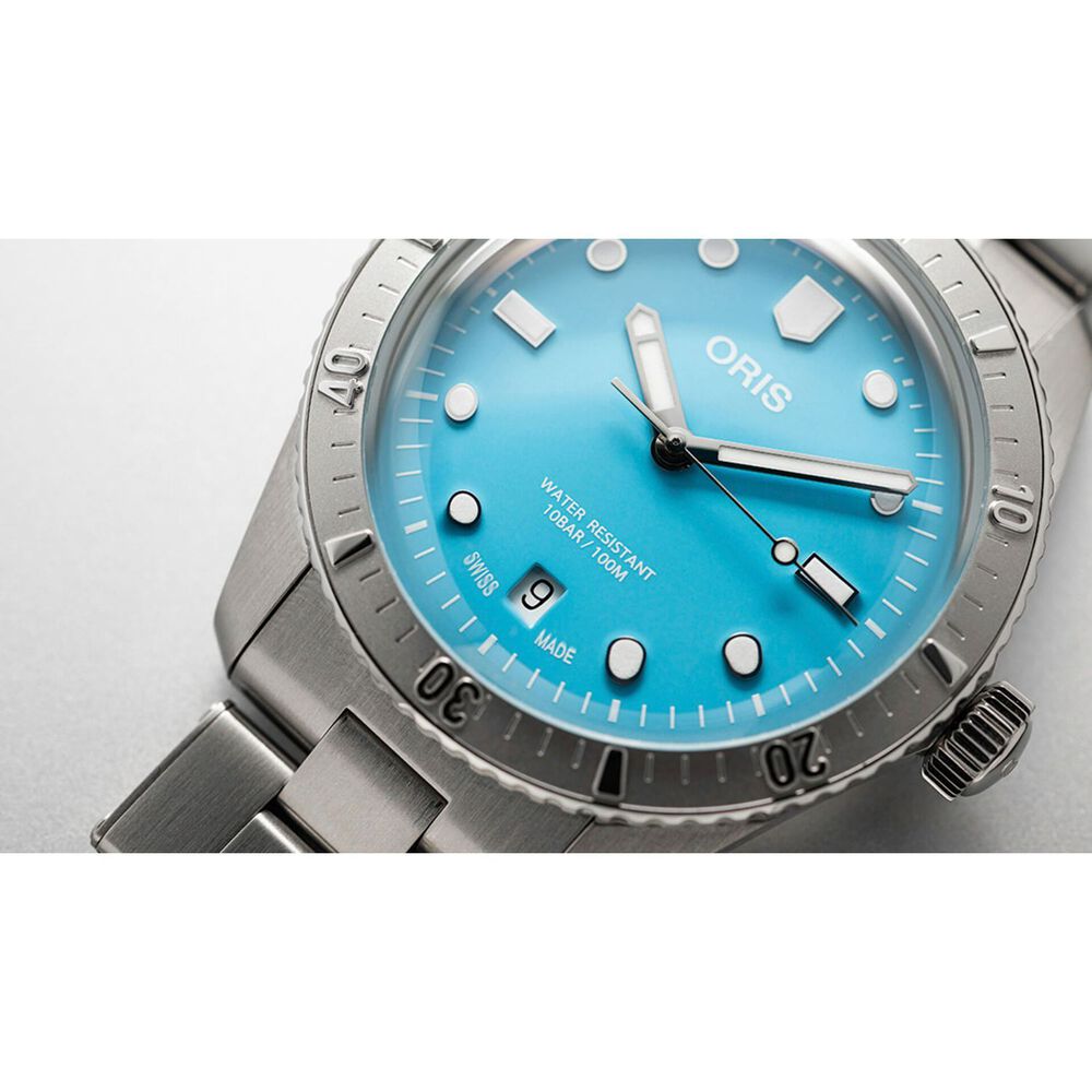Divers Sixty-Five ‘Cotton Candy’ 38mm Blue Dial Steel Bracelet Watch image number 3