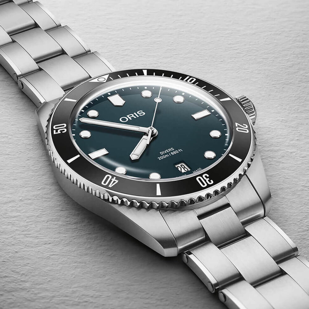 Oris Divers Date 39mm Blue Dial Stainless Steel Bracelet & Black Rubber Strap Watch image number 1