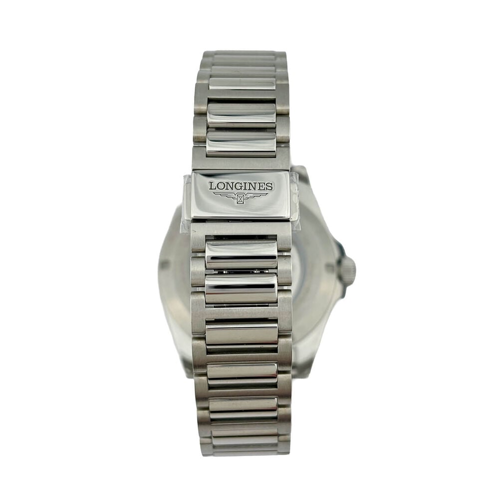 Pre-Owned Longines Conquest 2023 41mm Sunray Silver Dial Steel Case & Bracelet Watch image number 3