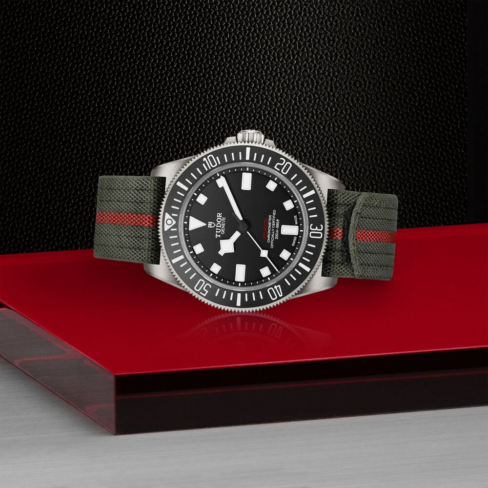 TUDOR Pelagos FXD 42mm Black HMK Dial Green & Red Fabric Strap Watch image number 3