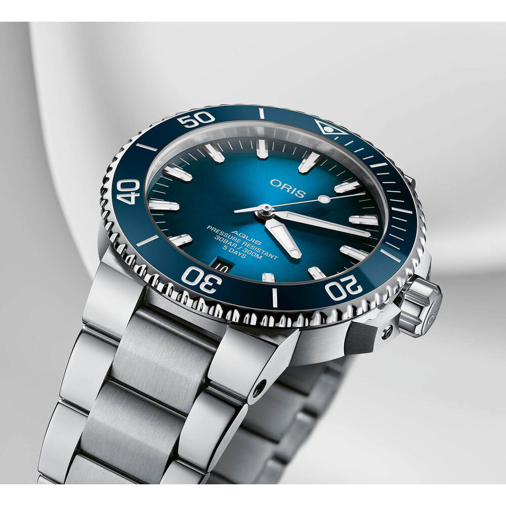 Oris Aquis 43.5mm Calibre 400 Blue Blue Bezel Steel Bracelet Watch image number 2