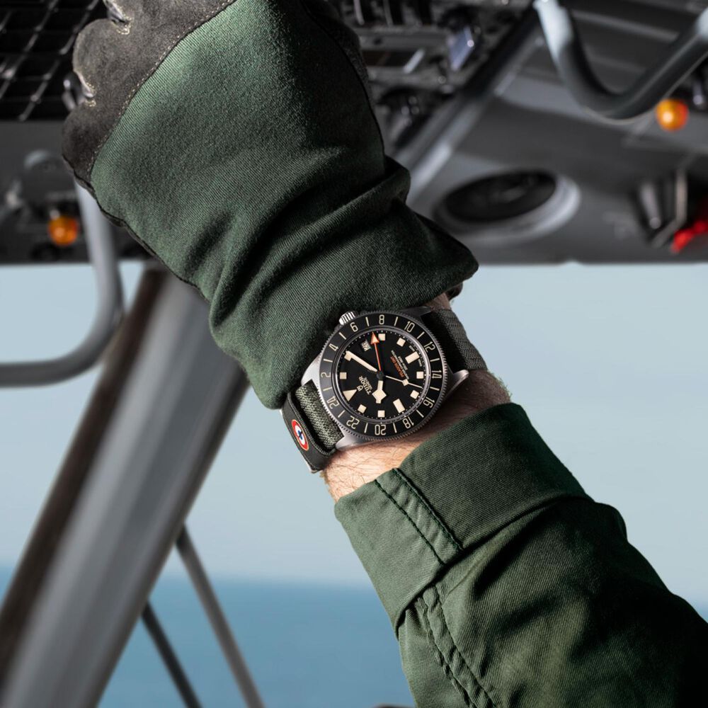 TUDOR Pelagos FXD GMT 42mm Matte Black Dial Green Fabric Strap Watch image number 7