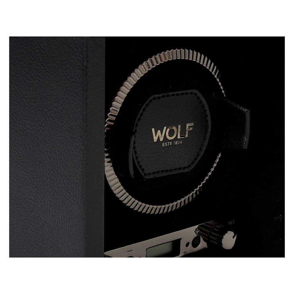 WOLF BRITISH RACING Single Black Watch Winder image number 4