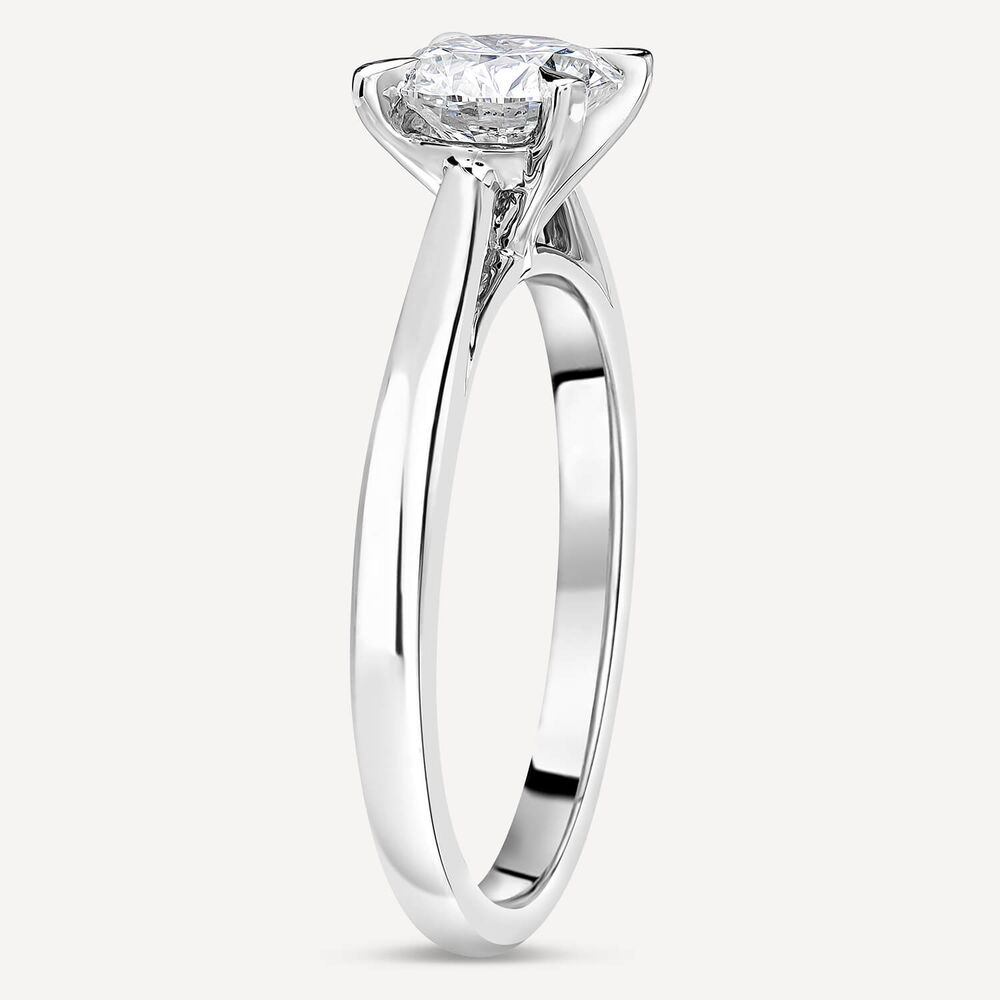 Platinum 1.01ct Round Diamond Four Claw Solitaire Ring image number 4