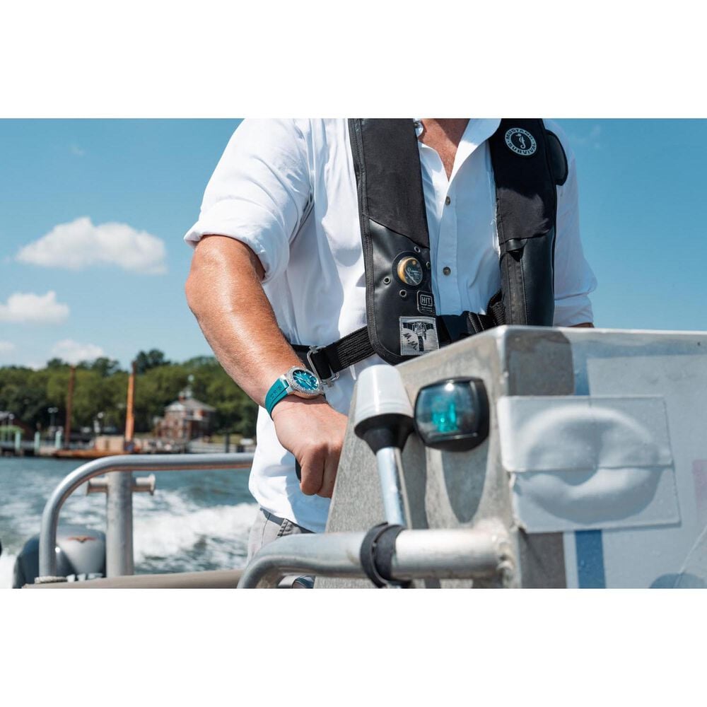 Oris Aquis New York Harbour Limited Edition II 43.5mm Aqua Green MOP Dial Watch image number 6