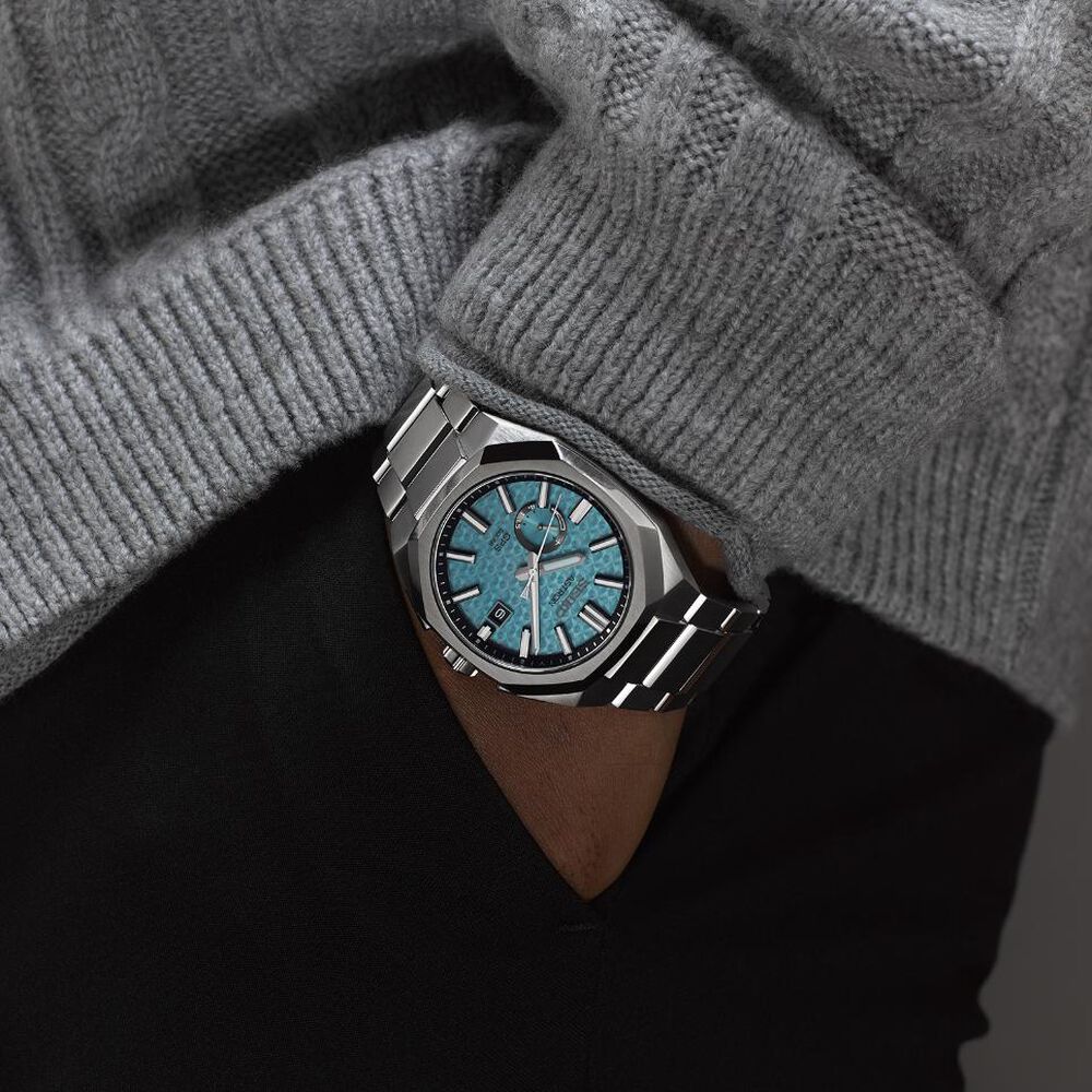 Seiko Astron Starfull Sky 3X GPS Solar Limited Edition 41mm Blue Dial Titanium Bracelet Watch image number 7