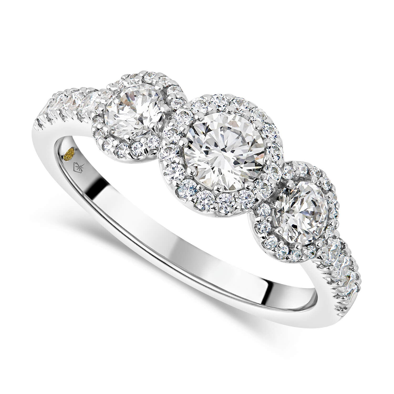 0.80cts Oval Diamond Engagement Ring Diamond Shoulders
