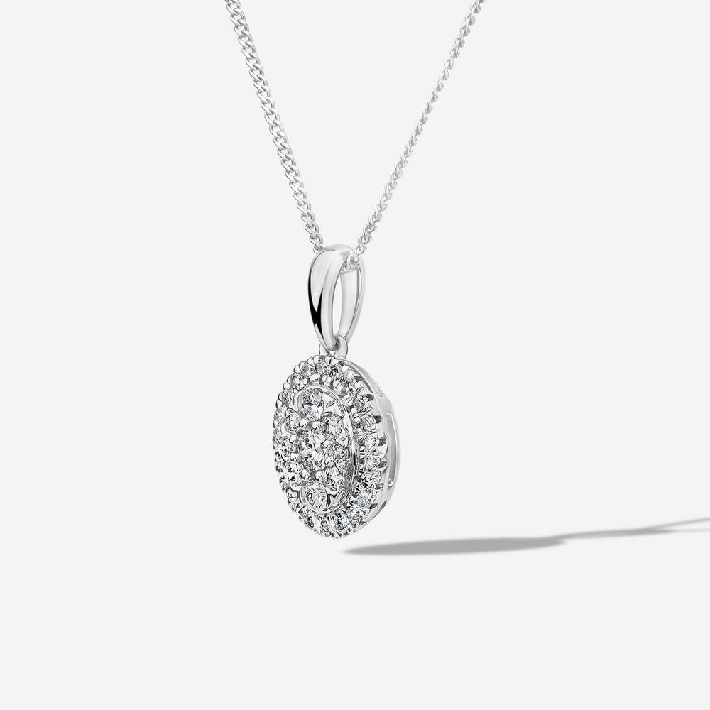 9ct White Gold 0.25ct Diamond Cluster Oval Pendant