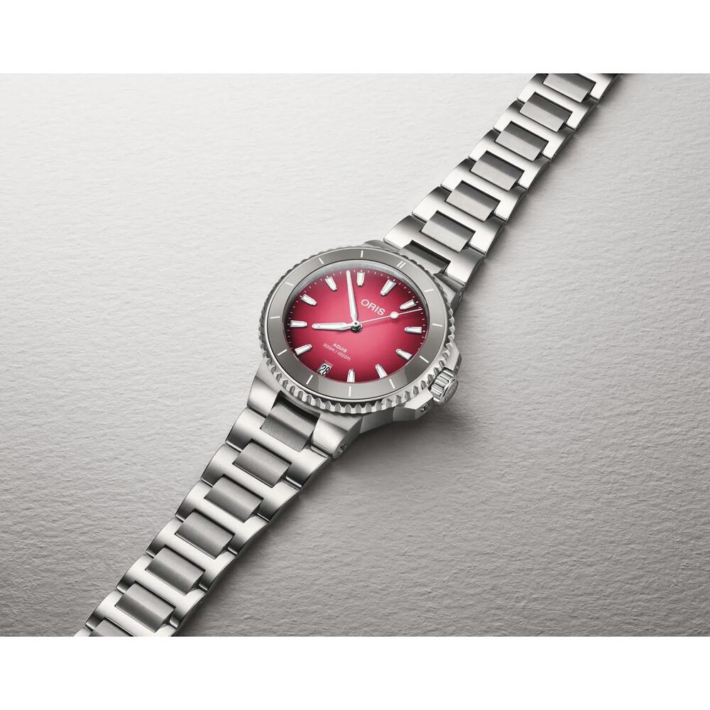 Oris Aquis Date Taste of Summer 36.5mm Red Dial Steel Bracelet Watch image number 2