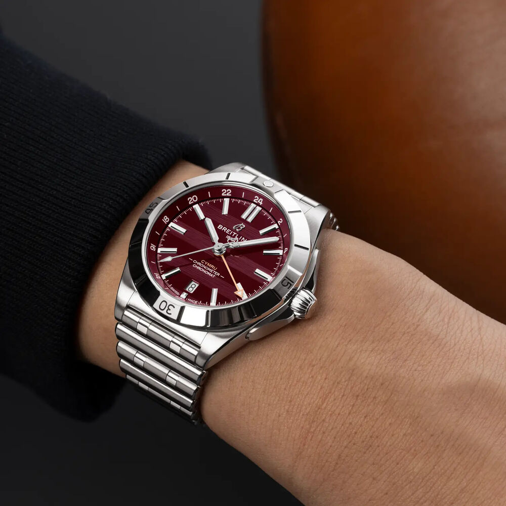 Breitling Chronomat GMT Six Nations Wales 40mm Red Dial Steel Bracelet Watch image number 4