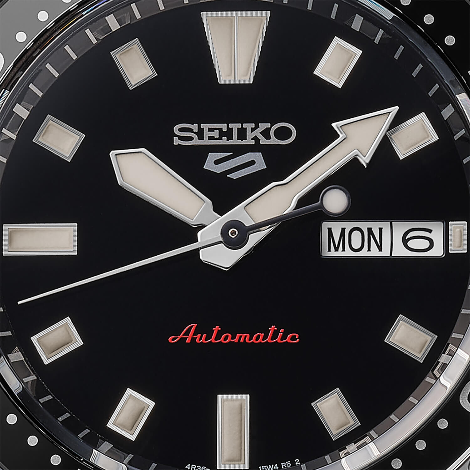 Seiko 5 Sport SKX Redux Kuro Black 42.5mm Bracelet Watch