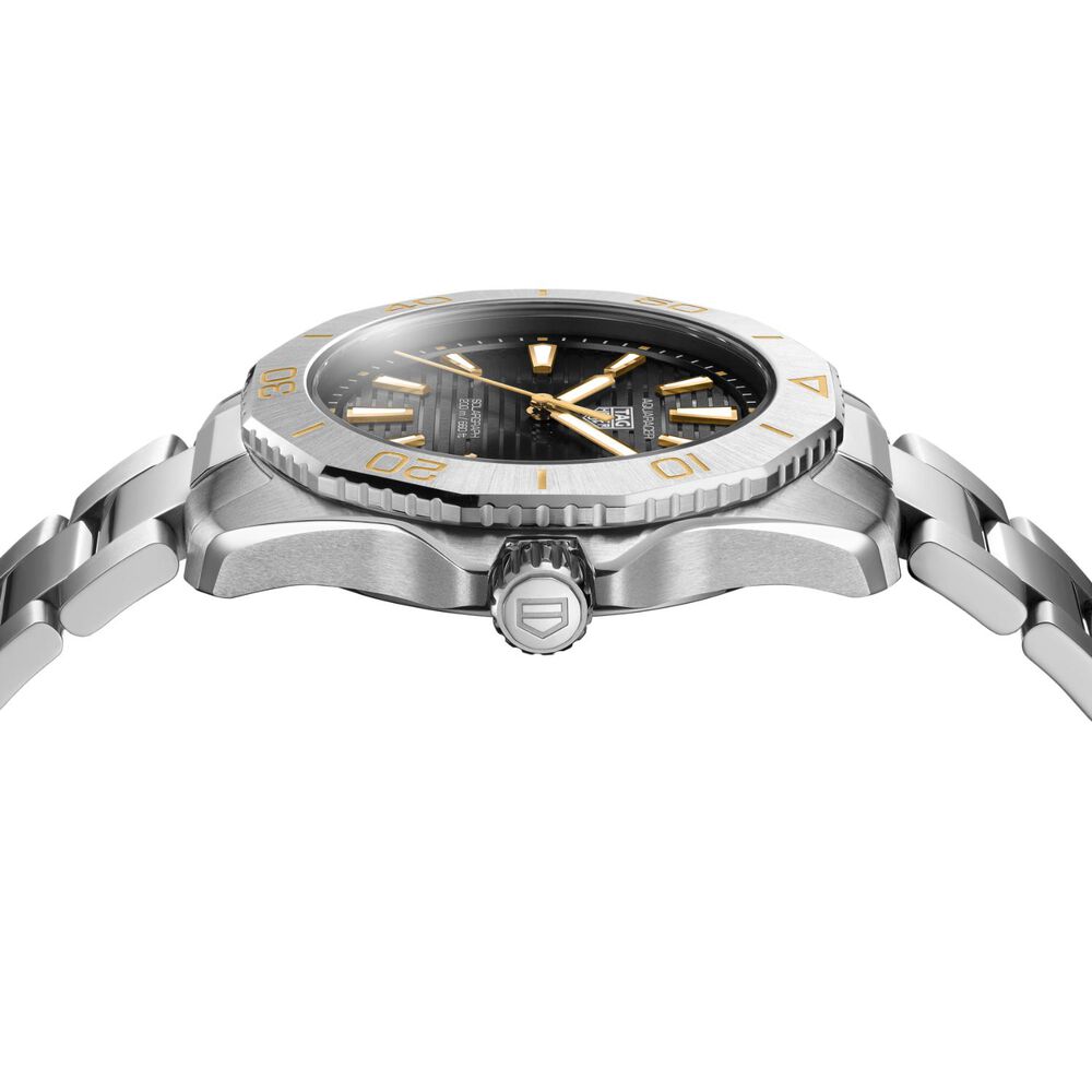 TAG Heuer Aquaracer Professional 200 Solargraph UK Limited Edition 40mm Steel Bracelet Watch