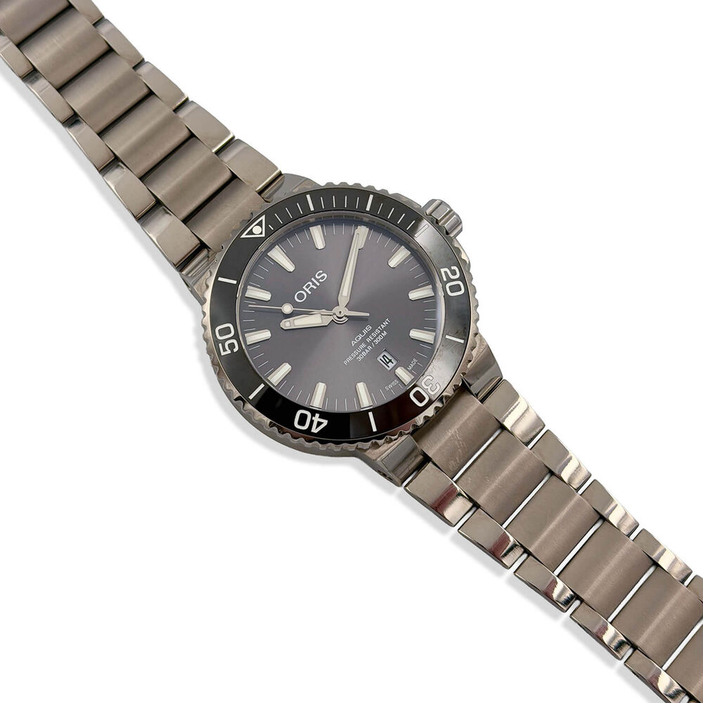 Pre-Owned Oris Aquis Silver Dial Titanium Bracelet Watch
