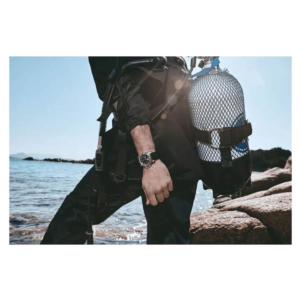 Panerai Submersible 44mm QuarantaQuattro Black Dial Strap Watch image number 8