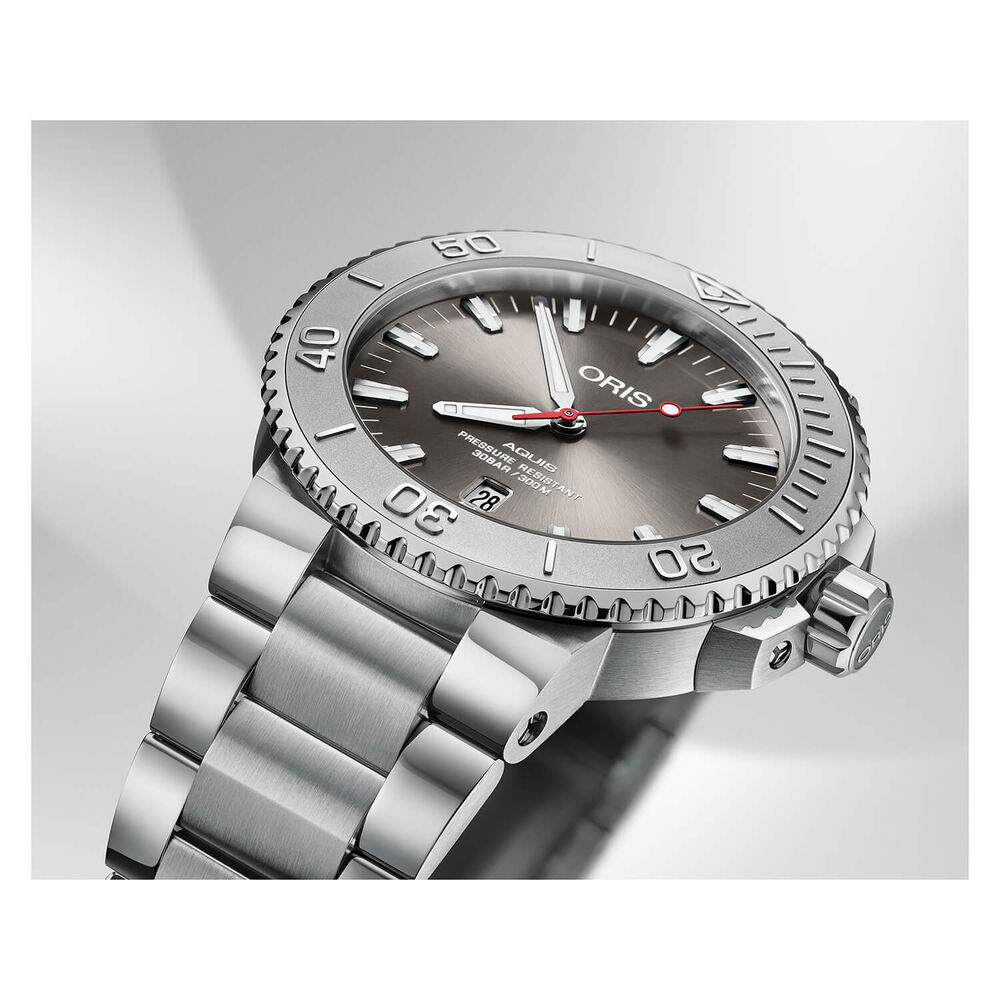Oris Aquis Date Relief 43.5mm Silver Dial Red Detail Steel Case Bracelet Watch