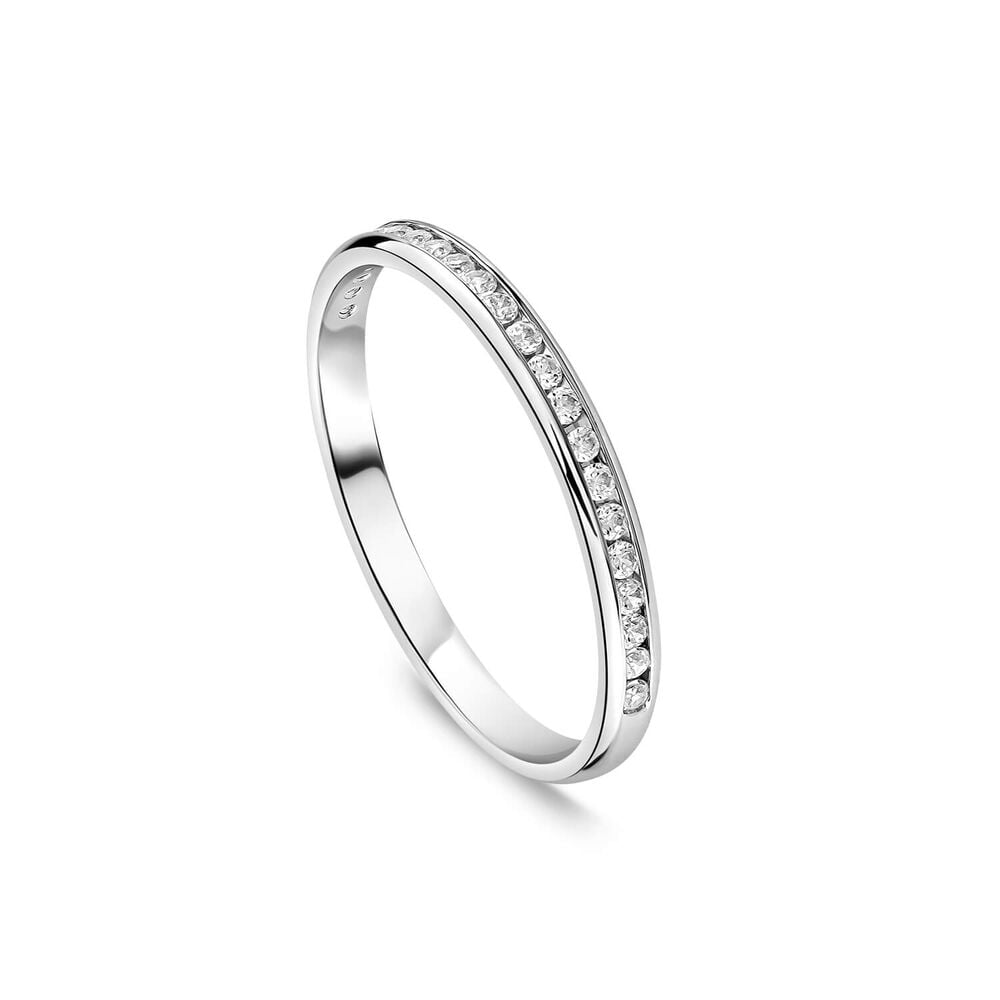 18ct White Gold 2mm 0.10ct Diamond Round Channel Set Wedding Ring