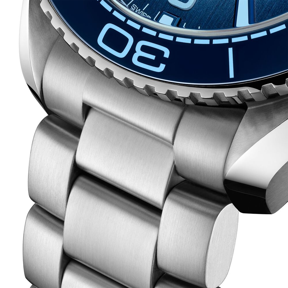 OMEGA Seamaster Planet Ocean 600M 39.6 Summer Blue Dial Steel Bracelet Watch image number 4