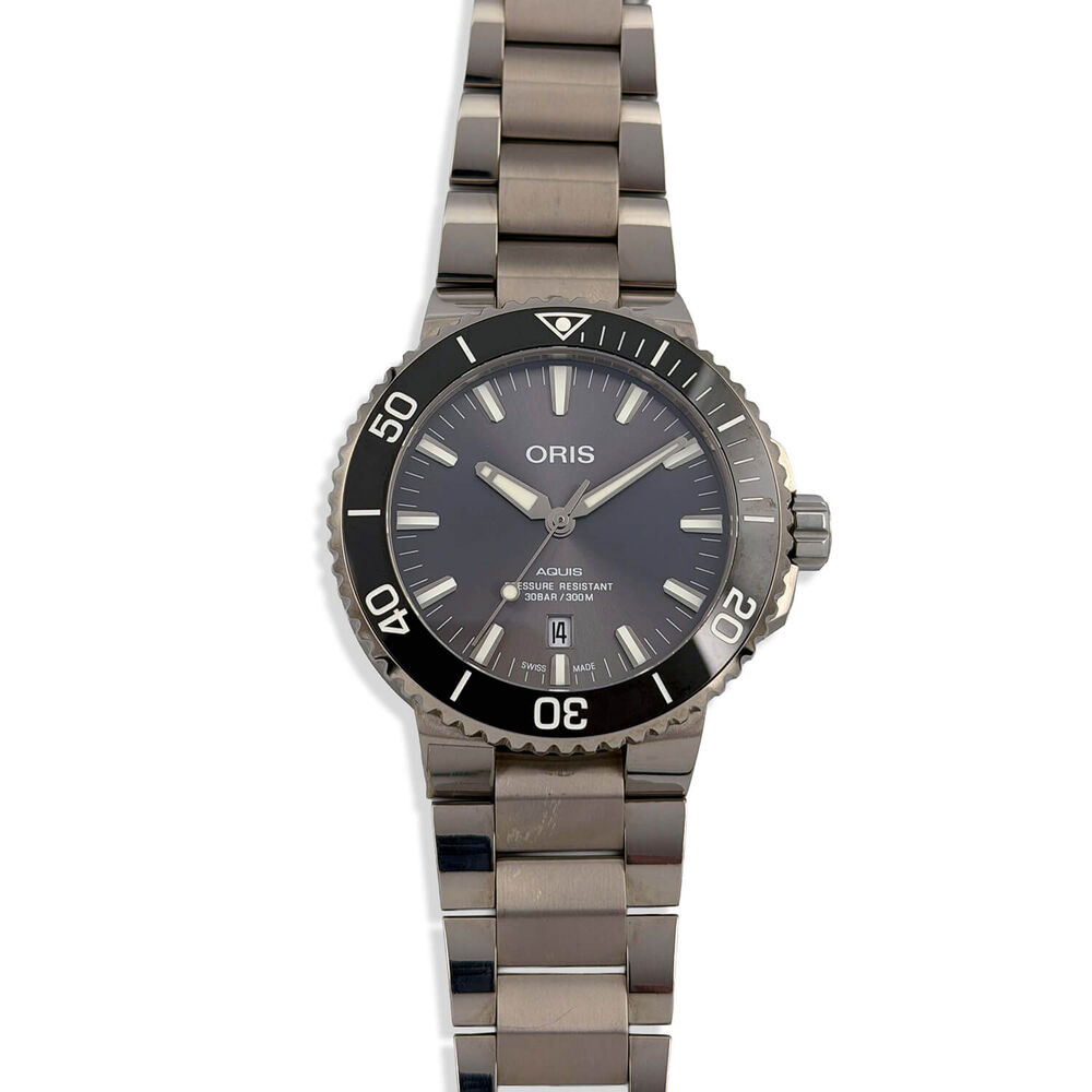 Pre-Owned Oris Aquis Silver Dial Titanium Bracelet Watch