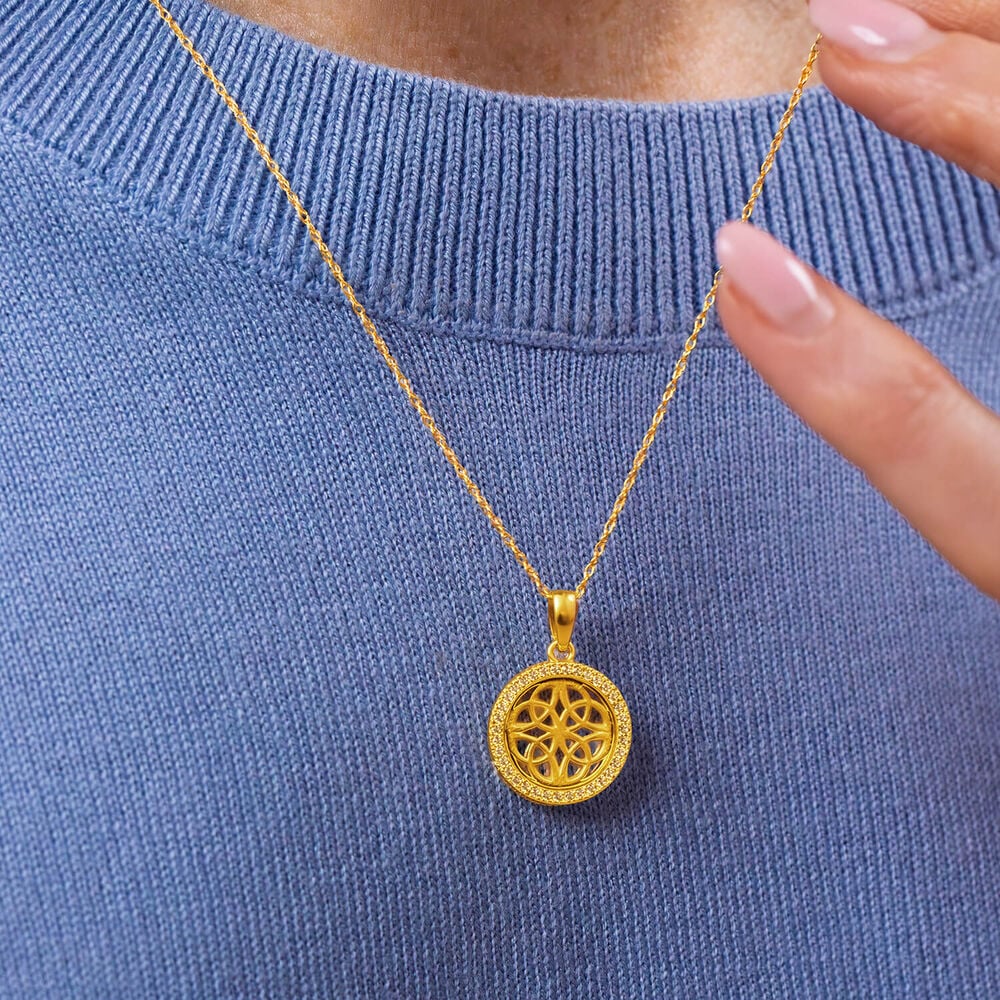 9ct Yellow Gold Celtic Knot Cubic Zirconia Pendant image number 6