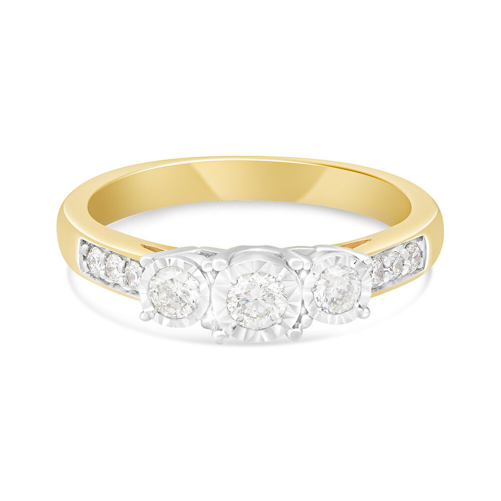 Ladies 9ct Yellow Gold 3 Stone 0.33ct Illusion Diamond Ring image number 4
