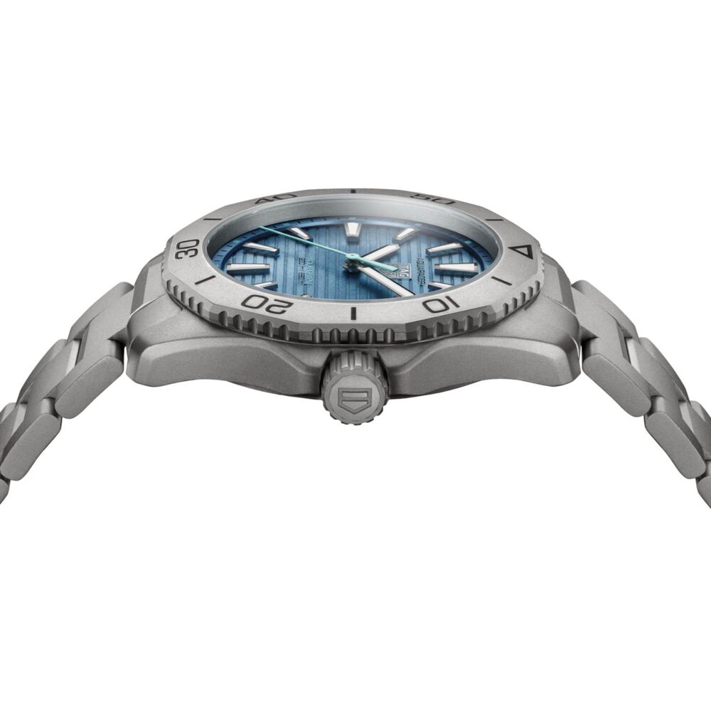 TAG Heuer Aquaracer Professional 200 Solargraph 40mm Blue Dial Titanium Bracelet Watch image number 3