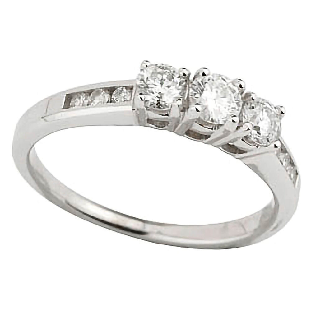 9ct white gold 0.50 carat diamond ring