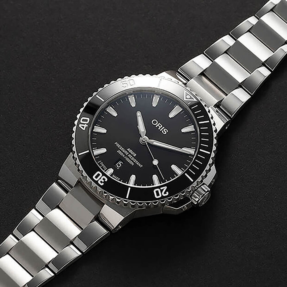 Oris Aquis Date 43.5mm Black Dial Stainless Steel Bracelet Watch image number 3