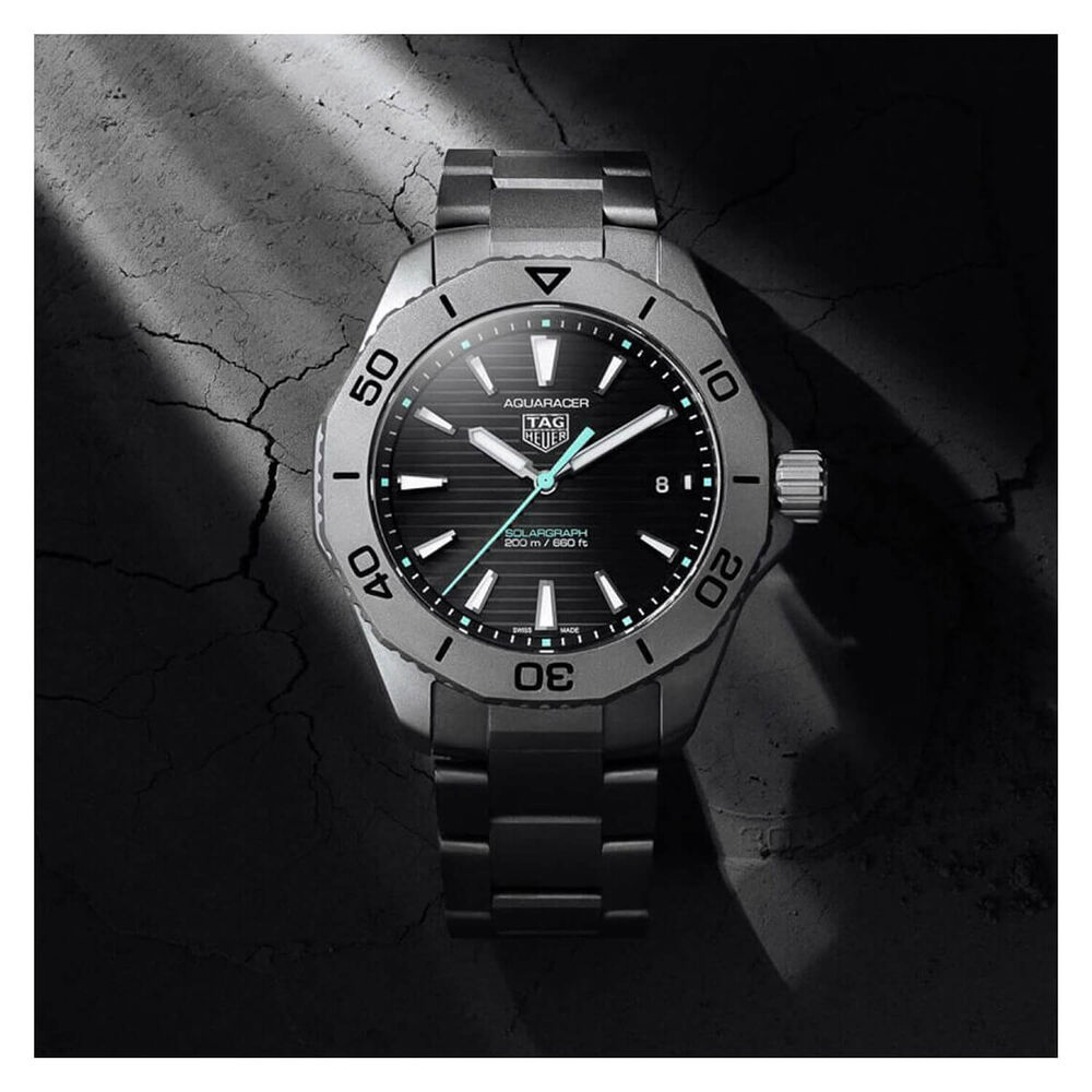 TAG Heuer Professional 200 Solargraph 40mm Black Dial Titanium Bracelet Watch image number 5