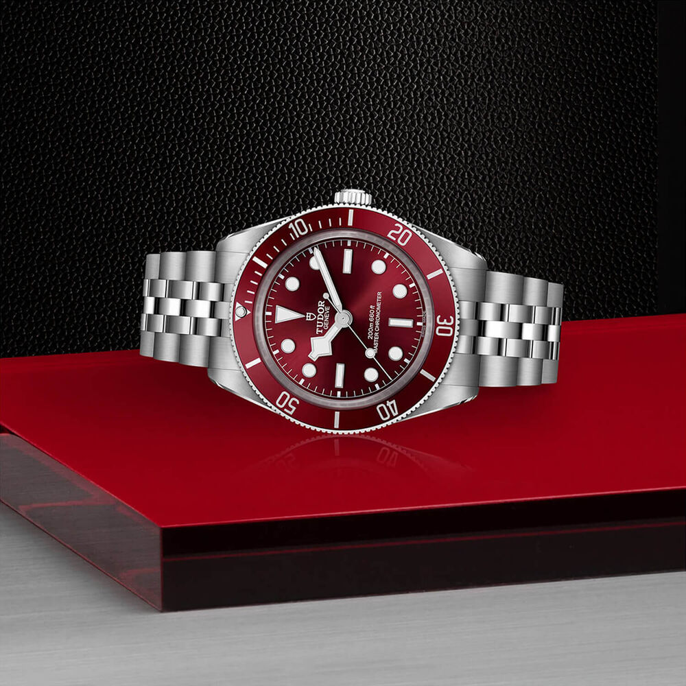 TUDOR Black Bay 58 39mm Burgundy Dial Steel Five-Link Bracelet Watch image number 3